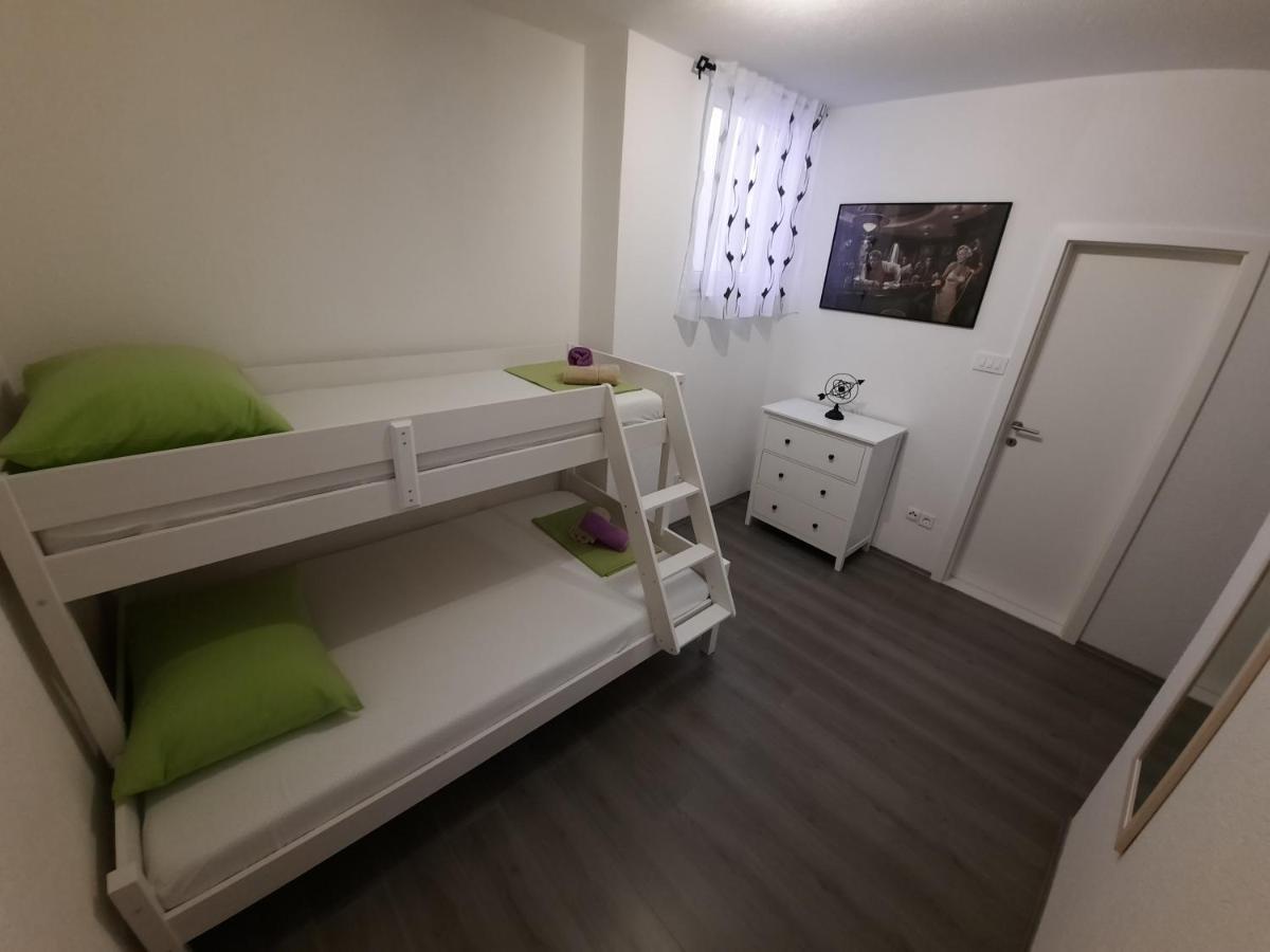 Apartamento Apartman The Godfather Makarska Exterior foto
