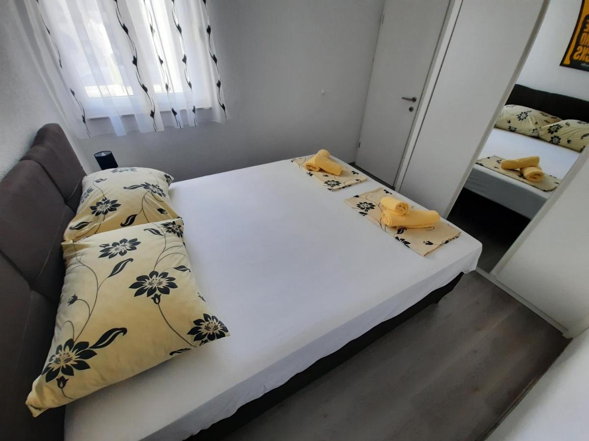 Apartamento Apartman The Godfather Makarska Exterior foto